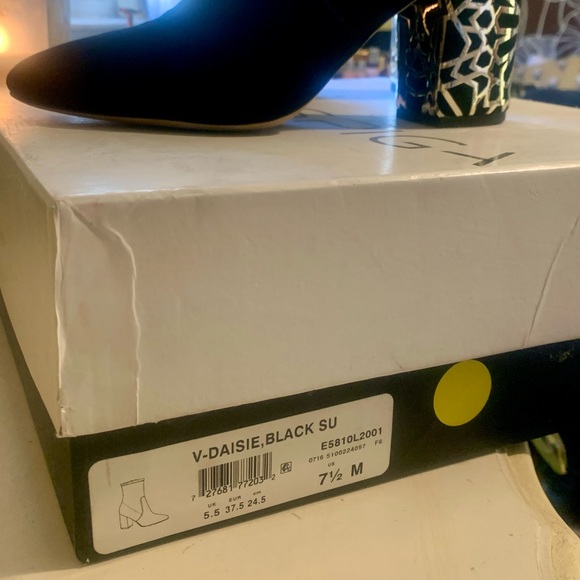 “Daisie” bootie - Picture 7 of 8